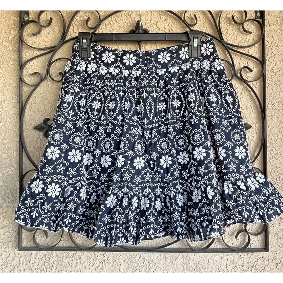 Kate Spade Eyelet Wrap Skirt - Size 4 - Navy Blue/White - Picture 6 of 10